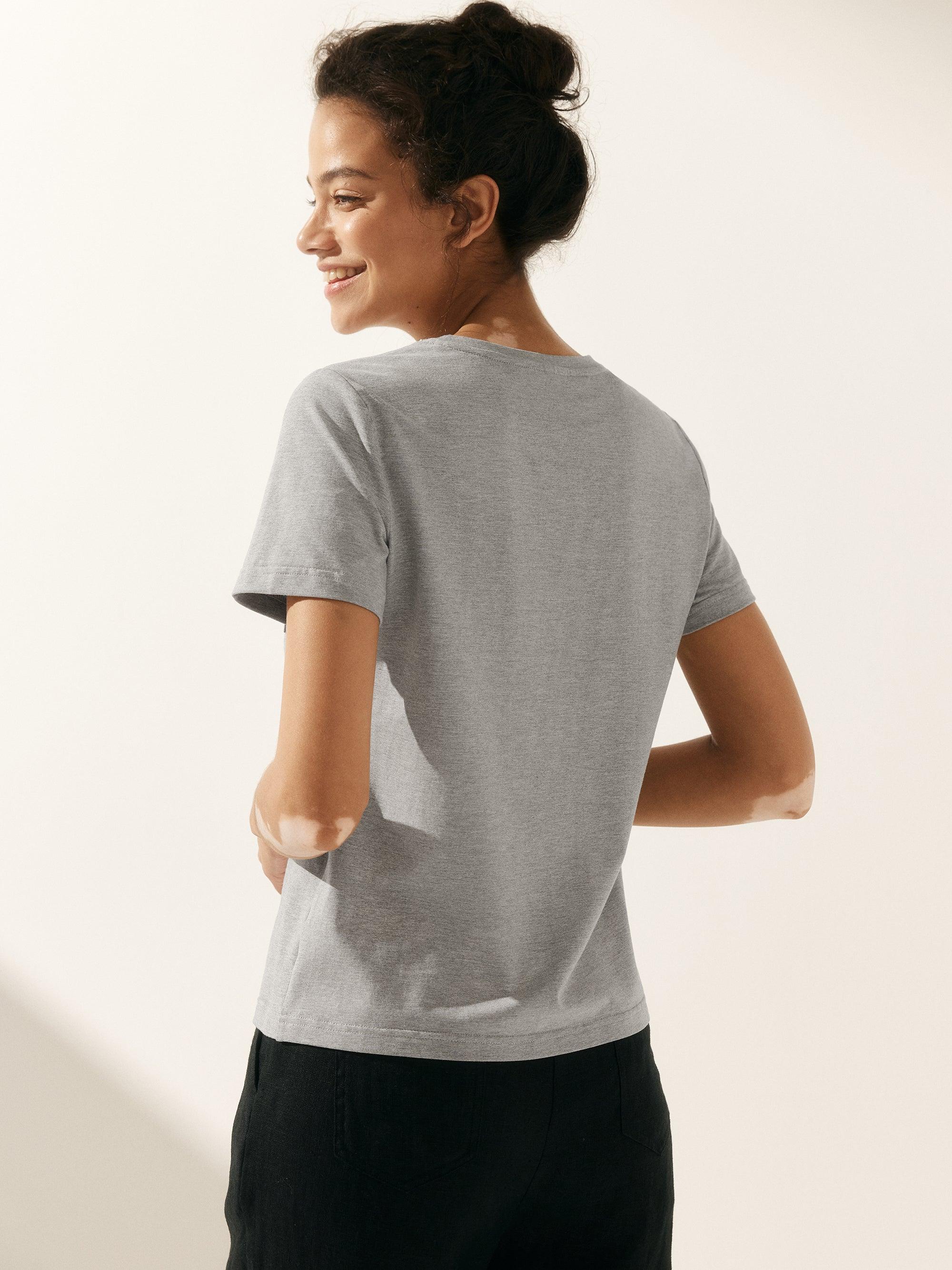Stretch-Knit Bamboo Classic Basic Tee BELLE Stretch-Knit Bamboo Classic Basic Tee BELLE