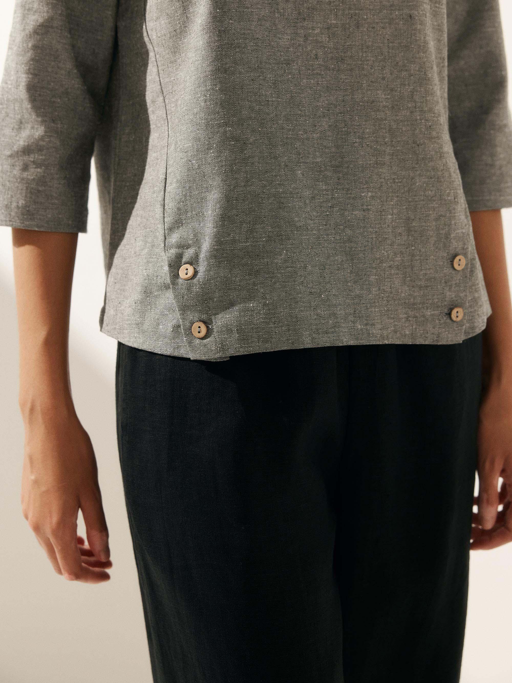 Linen Gingham Checked Round Soft-Fold Collar Top LAURA Linen Gingham Checked Round Soft-Fold Collar Top LAURA