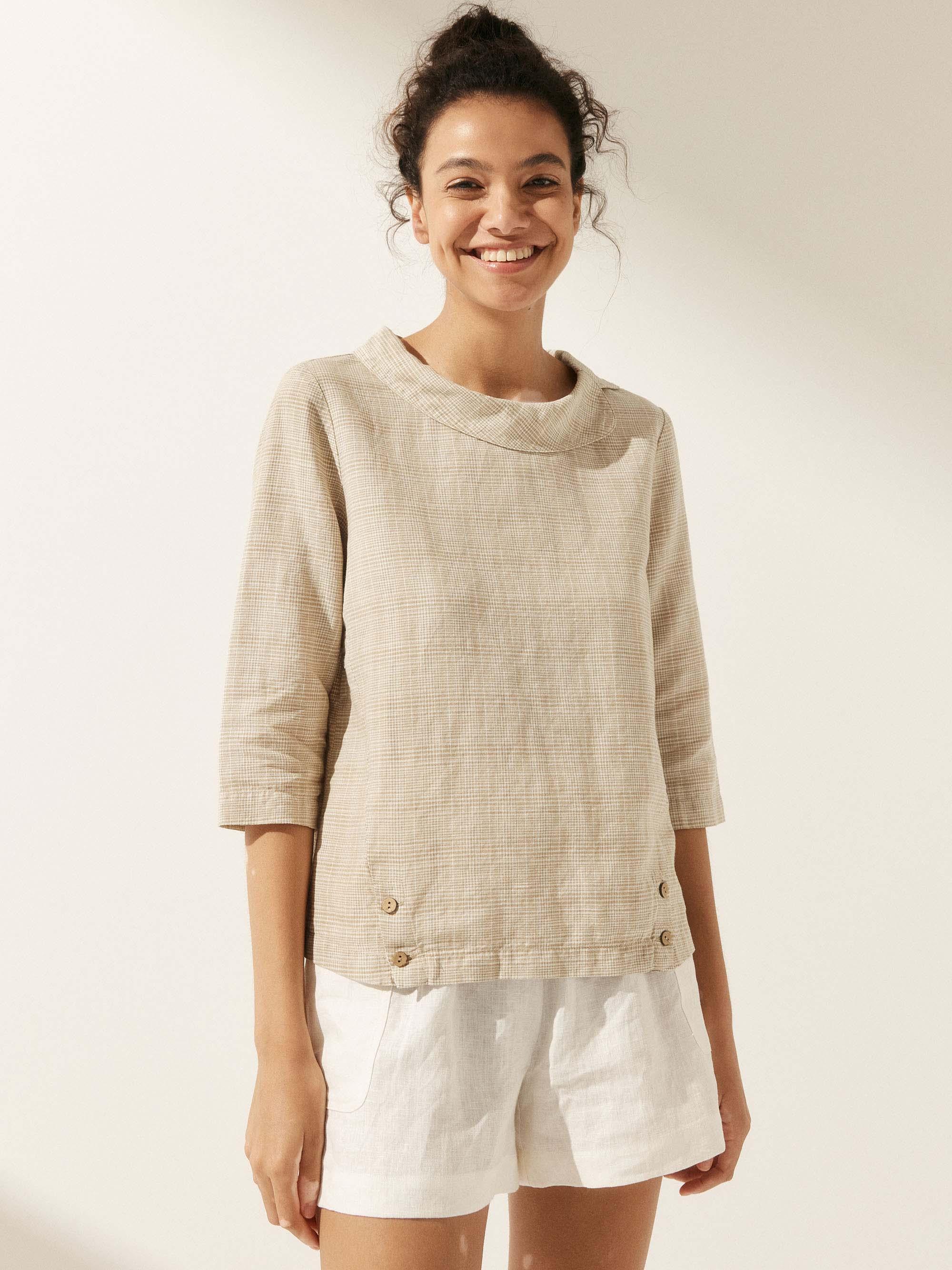 Linen Gingham Checked Round Soft-Fold Collar Top LAURA Linen Gingham Checked Round Soft-Fold Collar Top LAURA
