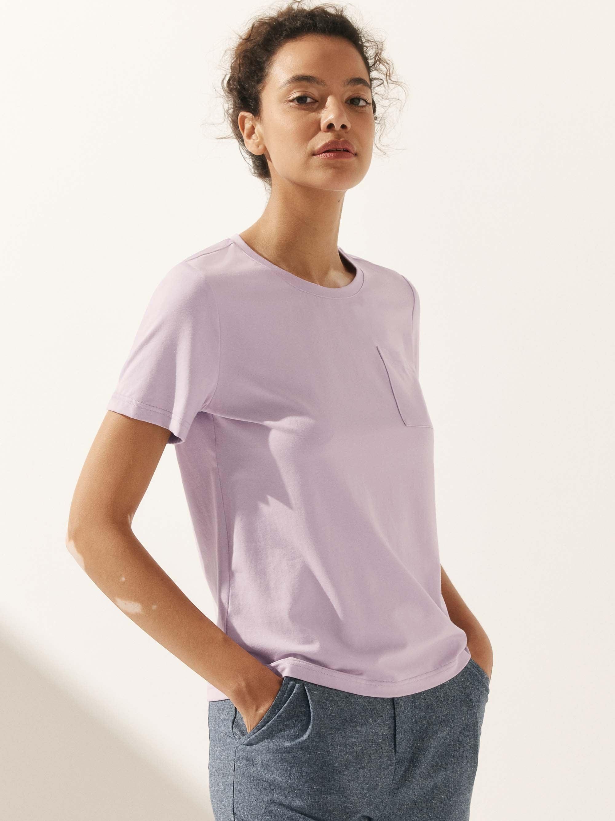 Stretch-Knit Bamboo Classic Basic Tee BELLE Stretch-Knit Bamboo Classic Basic Tee BELLE