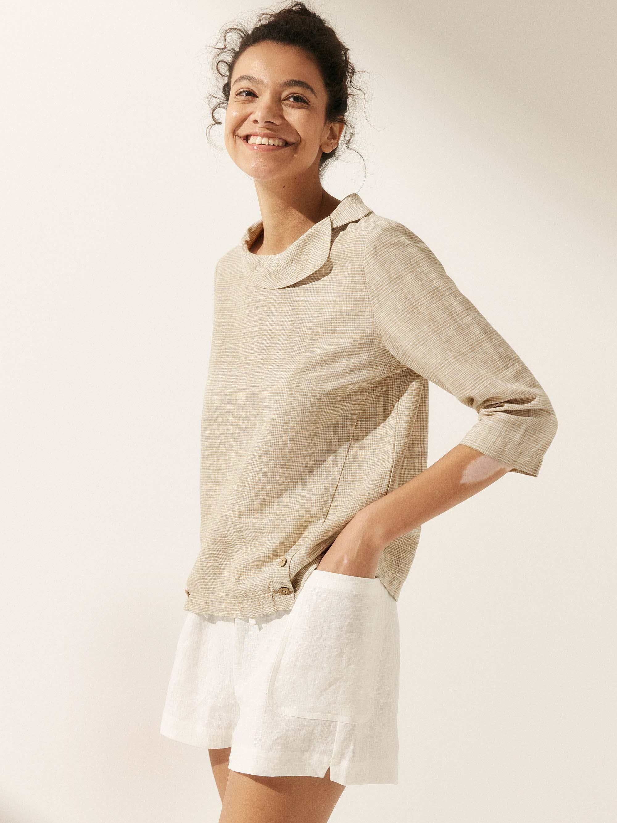 Linen Gingham Checked Round Soft-Fold Collar Top LAURA Linen Gingham Checked Round Soft-Fold Collar Top LAURA