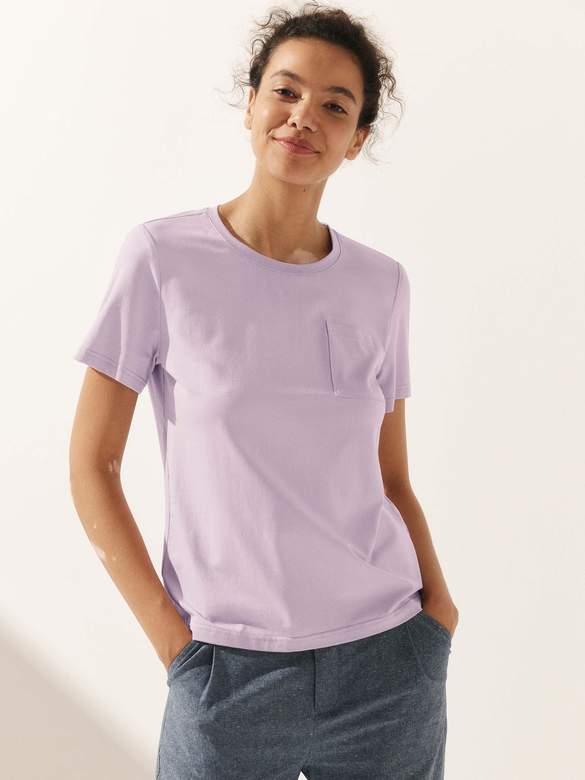 Stretch-Knit Bamboo Classic Basic Tee BELLE Stretch-Knit Bamboo Classic Basic Tee BELLE