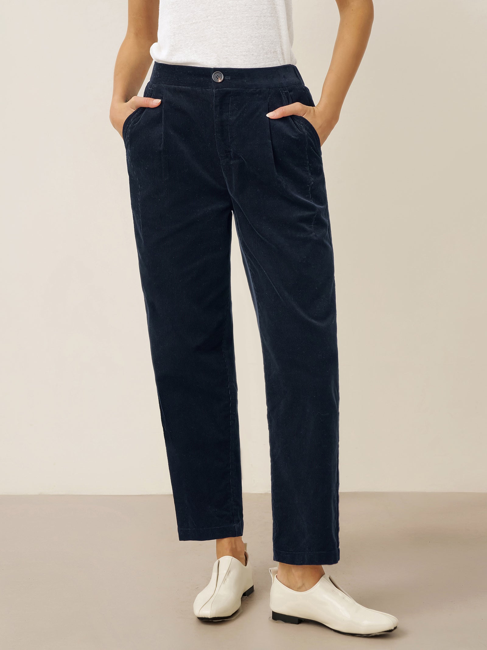 Cotton Elastic Waist Tapered Pants NIKKI Cotton Elastic Waist Tapered Pants NIKKI