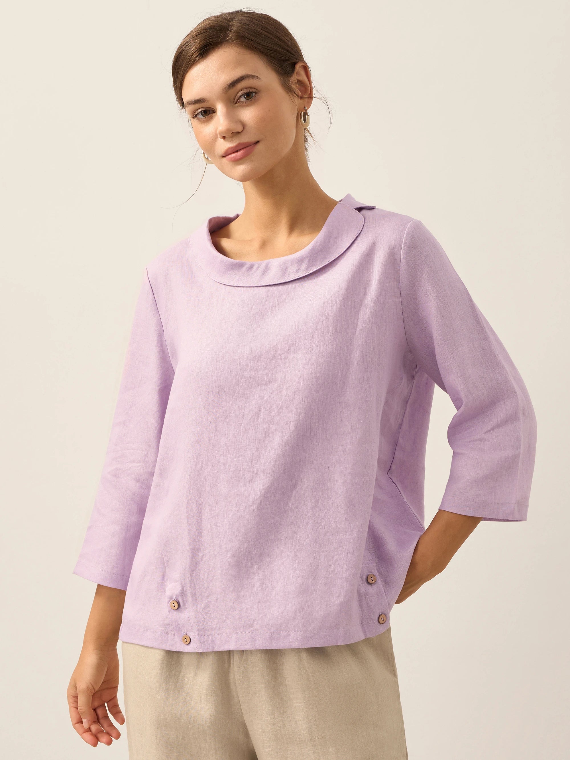 Linen Gingham Checked Round Soft-Fold Collar Top LAURA Linen Gingham Checked Round Soft-Fold Collar Top LAURA