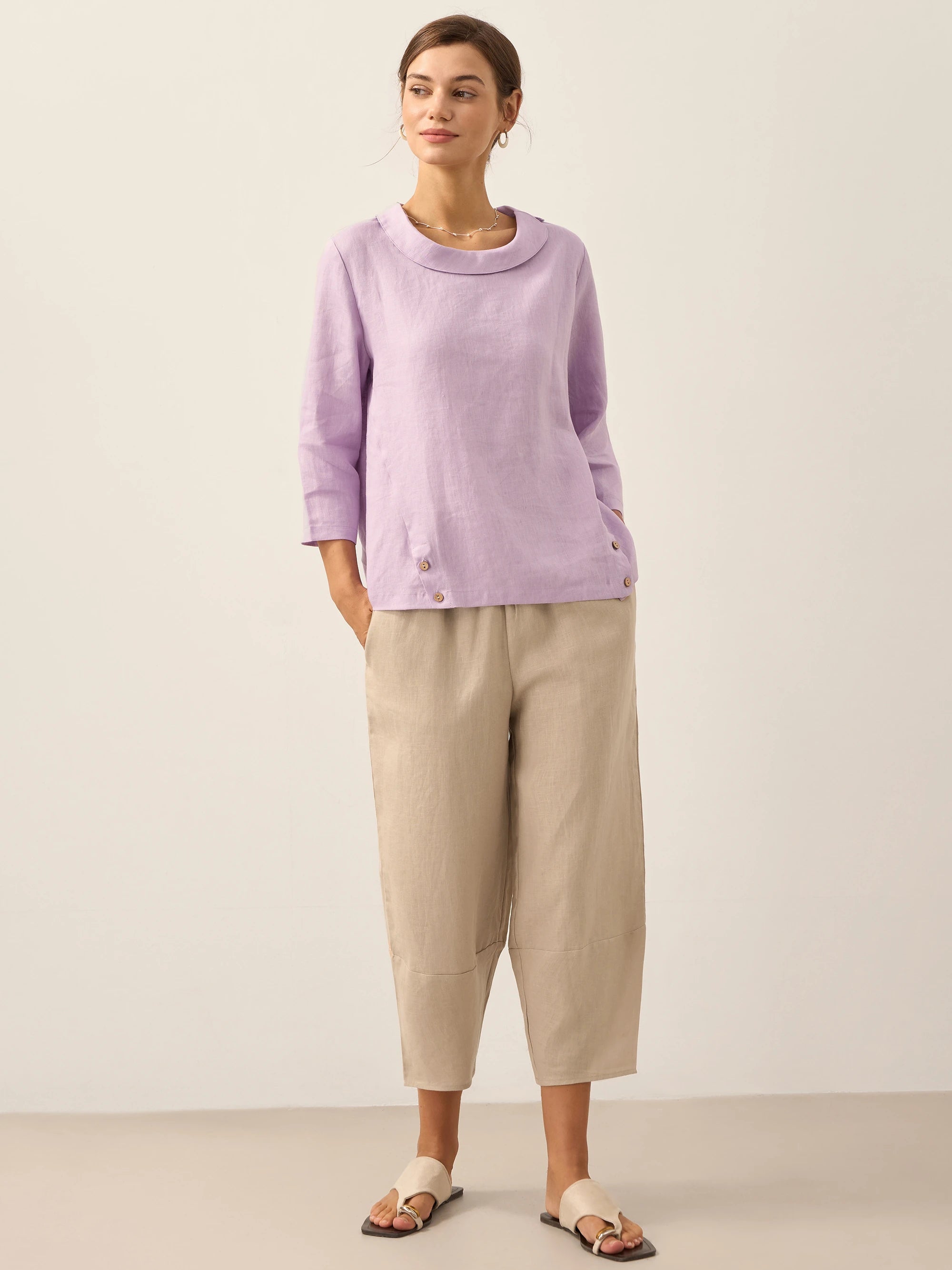 Linen Gingham Checked Round Soft-Fold Collar Top LAURA Linen Gingham Checked Round Soft-Fold Collar Top LAURA