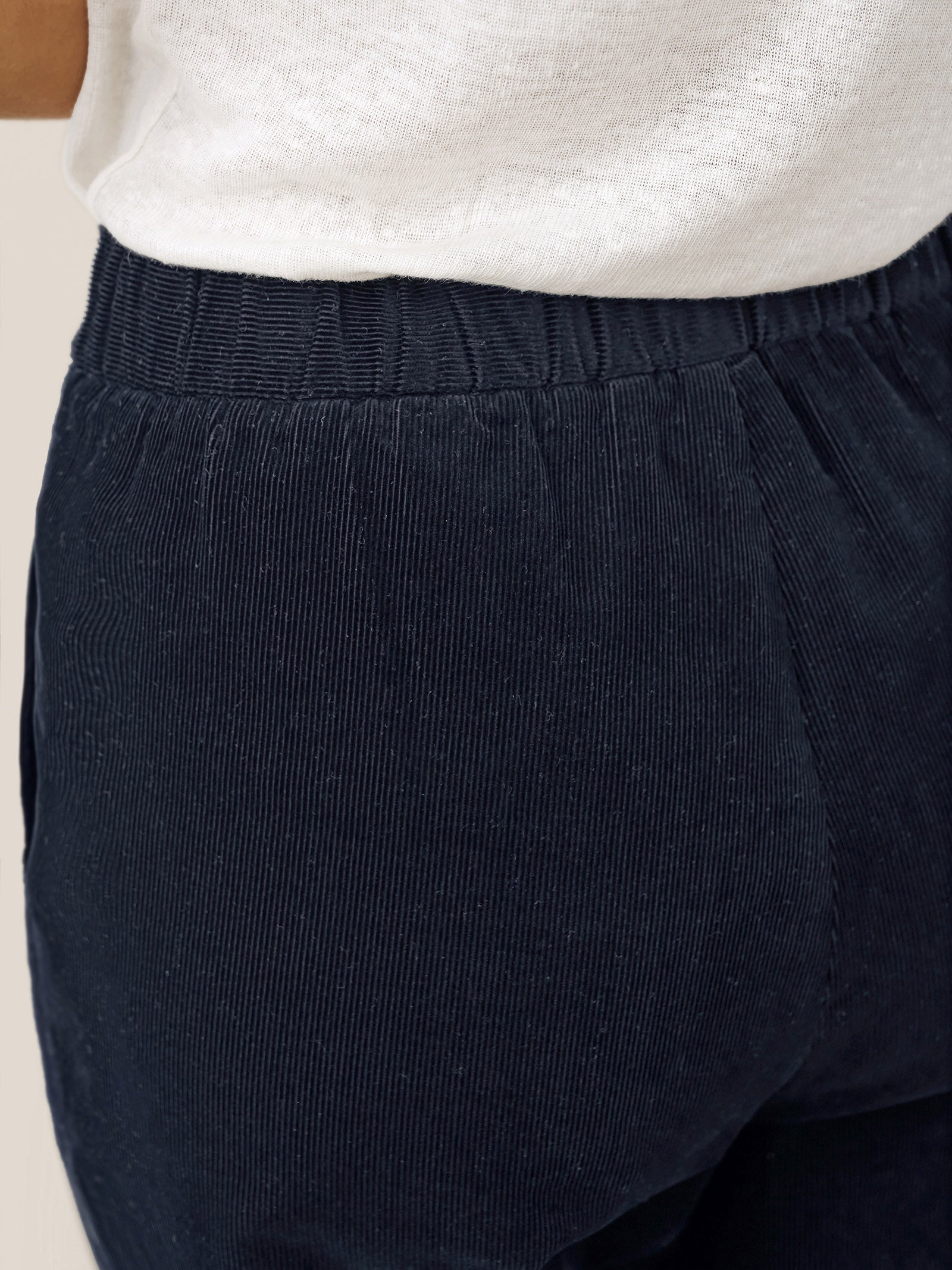 Cotton Elastic Waist Tapered Pants NIKKI Cotton Elastic Waist Tapered Pants NIKKI