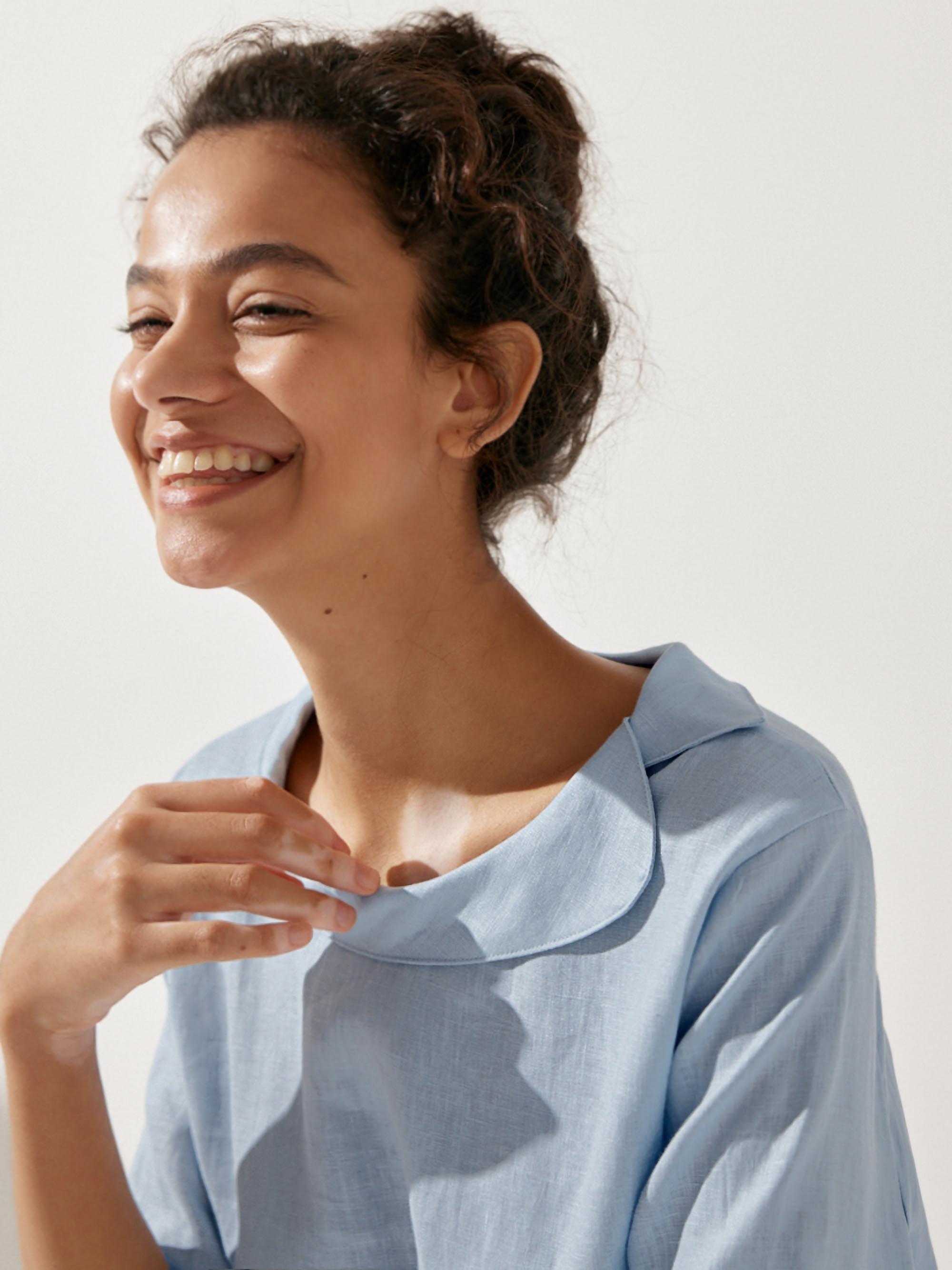 Linen Gingham Checked Round Soft-Fold Collar Top LAURA Linen Gingham Checked Round Soft-Fold Collar Top LAURA