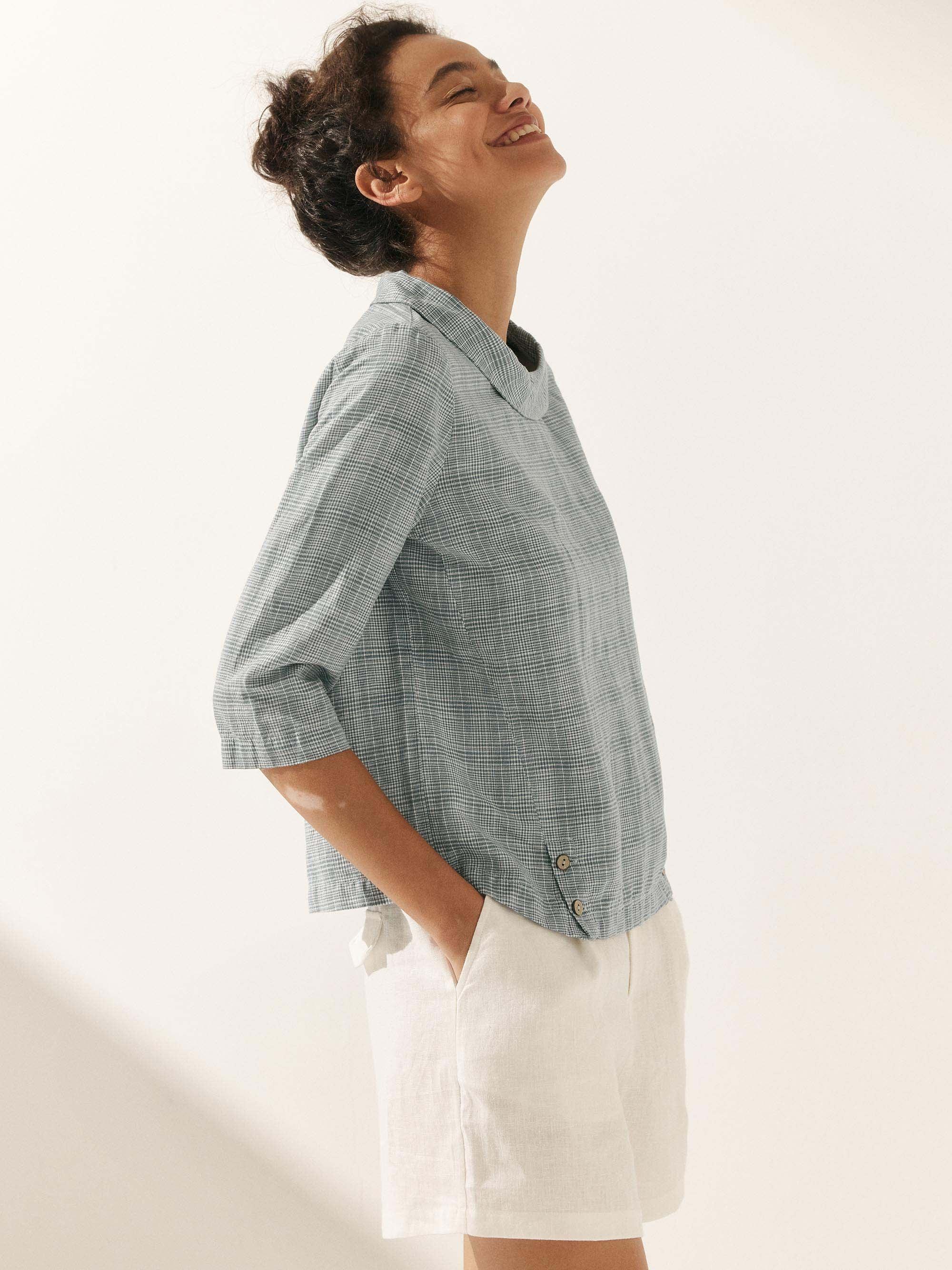 Linen Gingham Checked Round Soft-Fold Collar Top LAURA Linen Gingham Checked Round Soft-Fold Collar Top LAURA