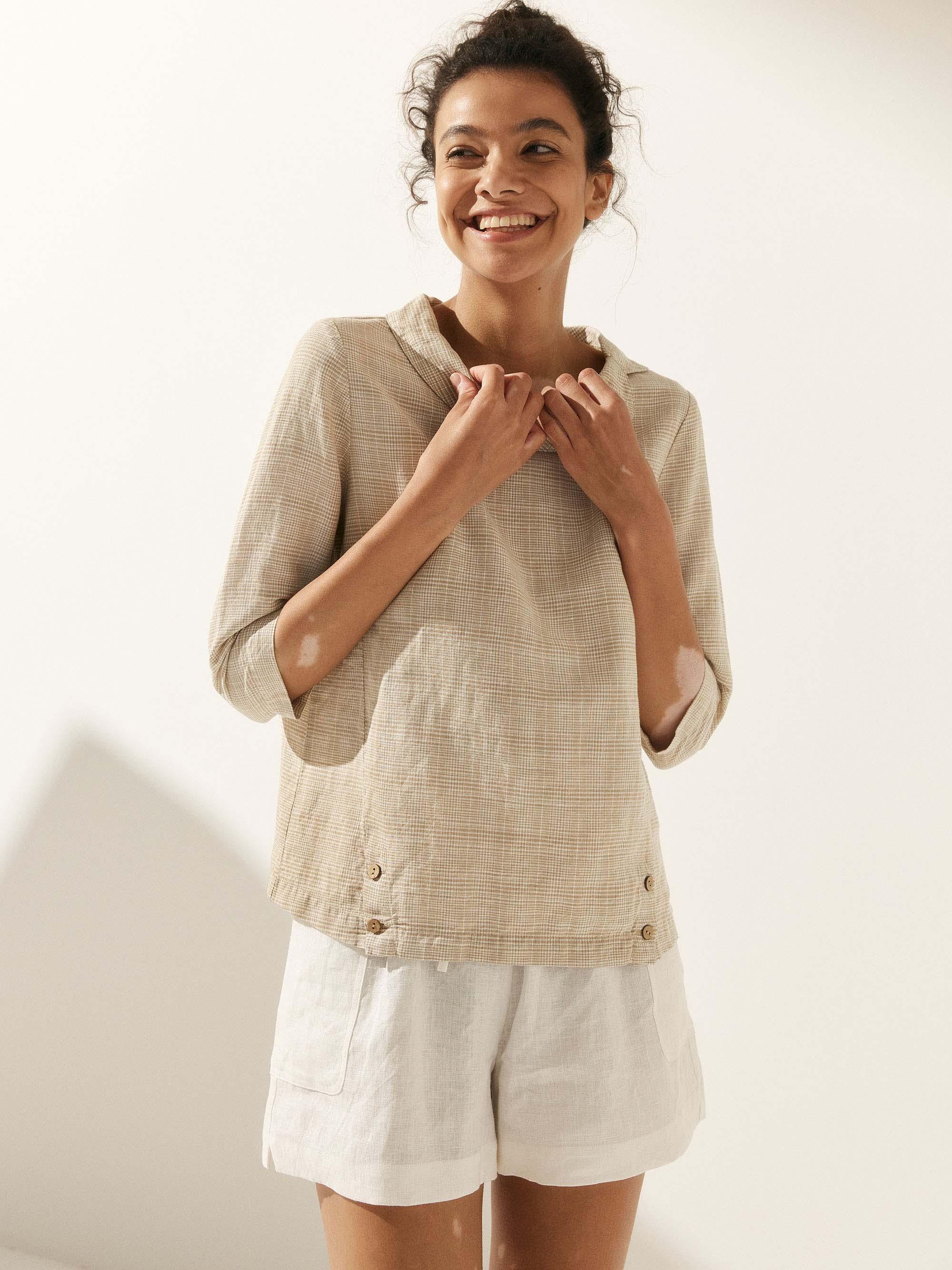 Linen Gingham Checked Round Soft-Fold Collar Top LAURA Linen Gingham Checked Round Soft-Fold Collar Top LAURA