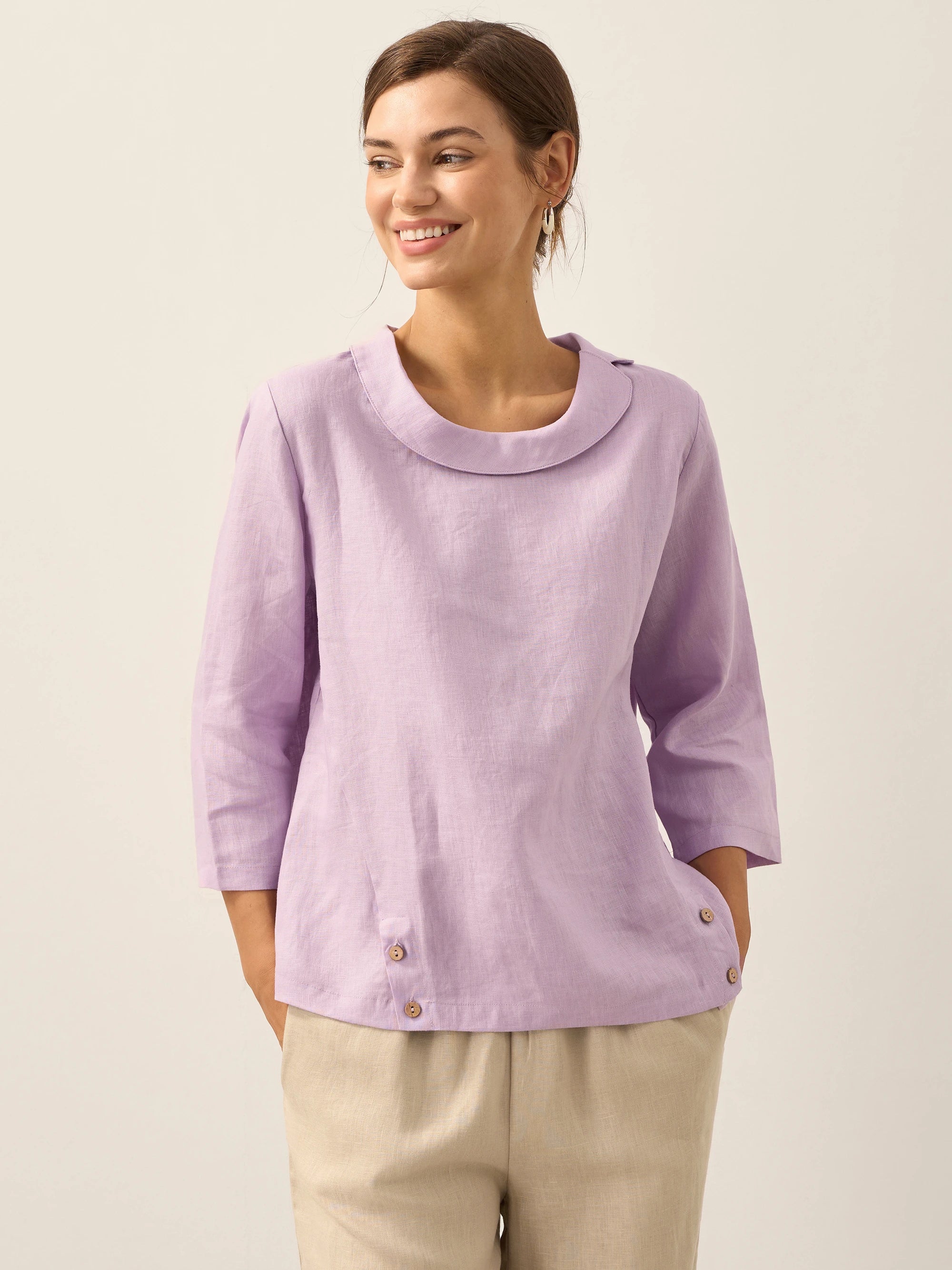 Linen Gingham Checked Round Soft-Fold Collar Top LAURA Linen Gingham Checked Round Soft-Fold Collar Top LAURA
